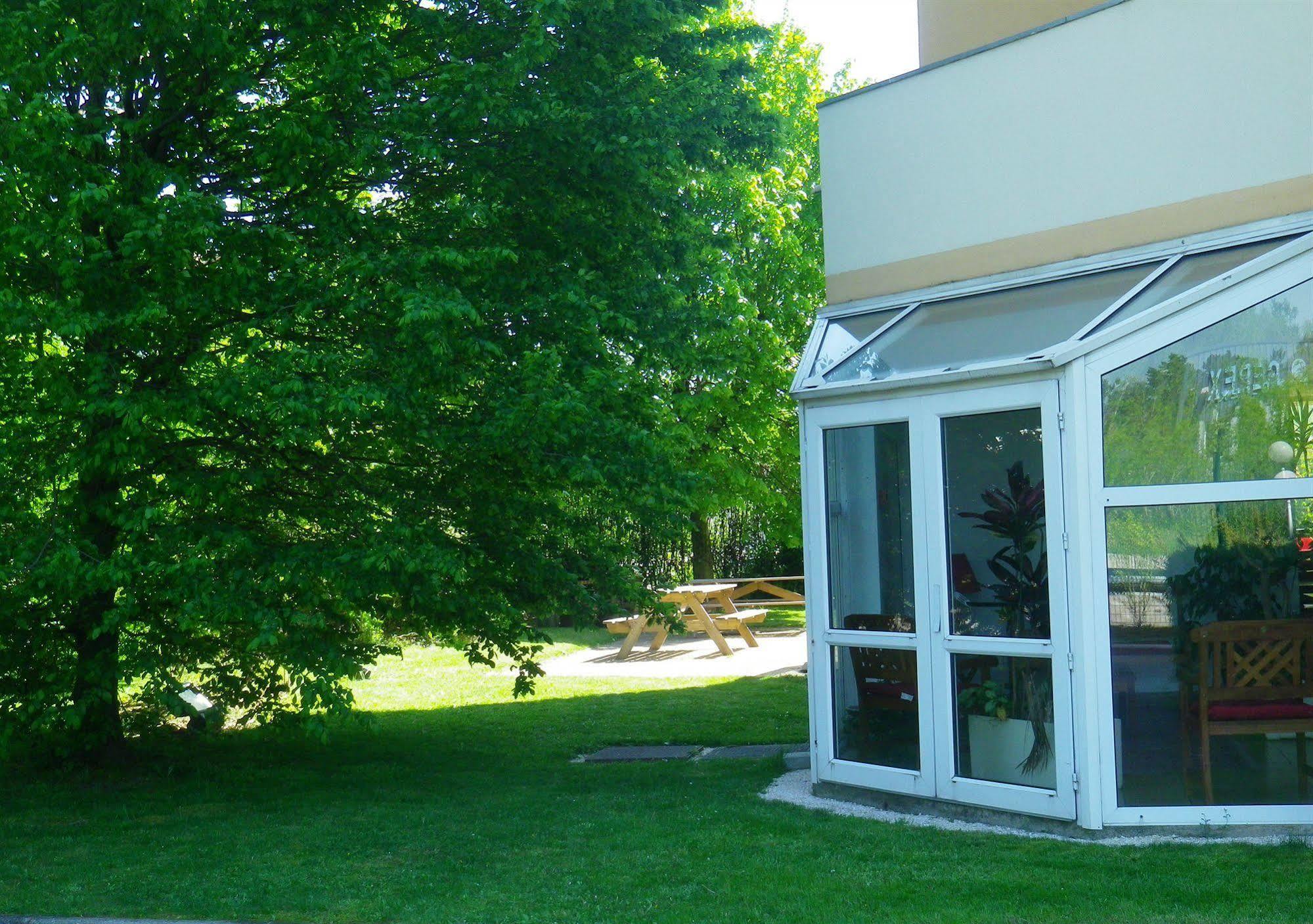Hotel Amys Voreppe Exterior foto